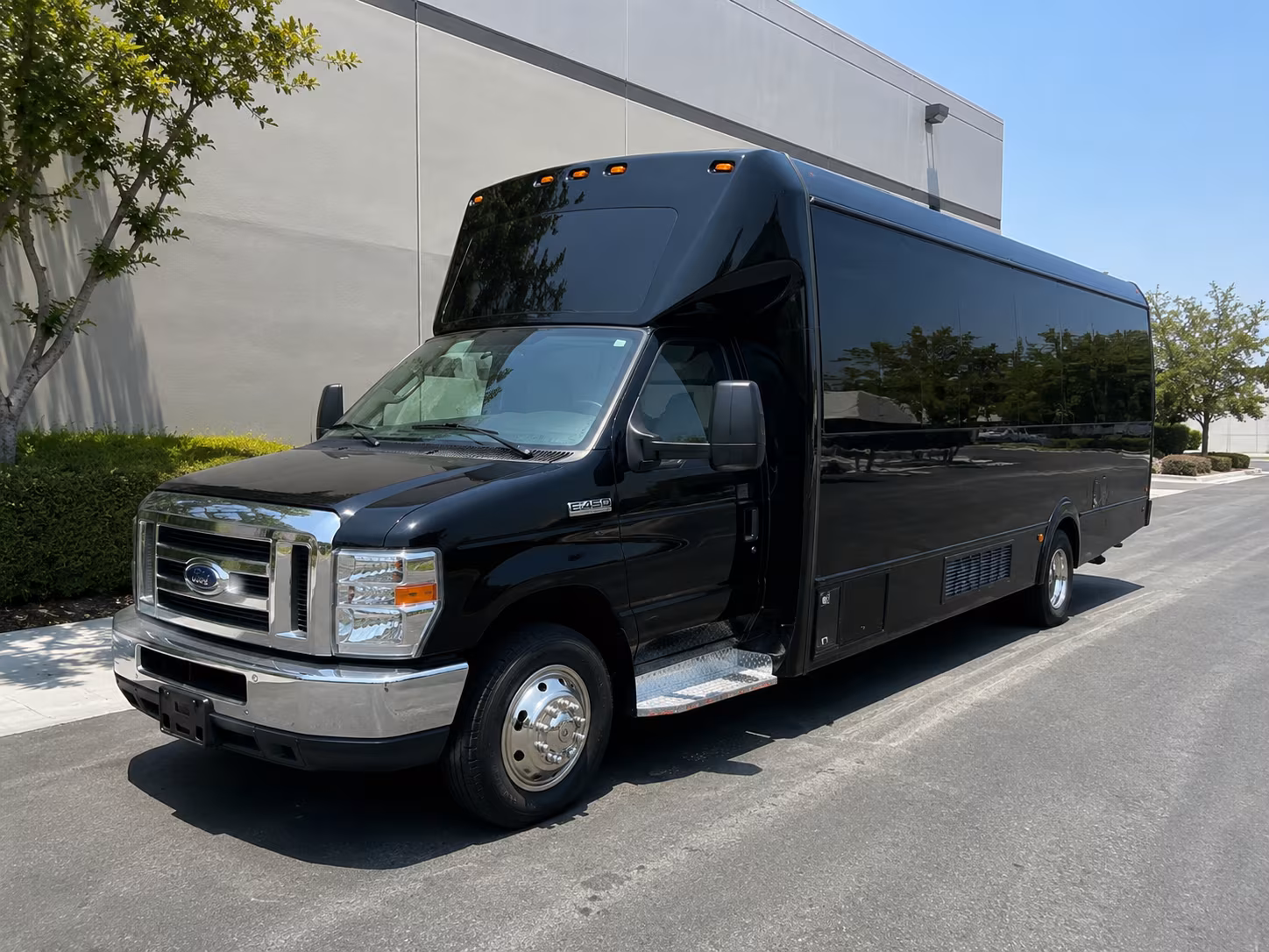 prom and homecoming party bus rentals across tuscaloosa